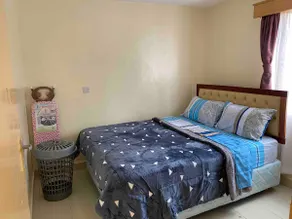 Cosy apt near town with WiFi & parking - Image 5