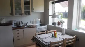 1-bedroom apartment with covered terrace - Image 3