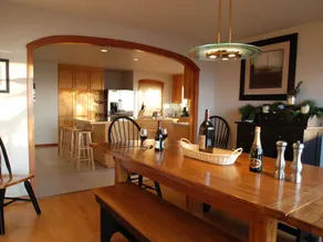 Luxurious home with Breathtaking Views! - Image 4