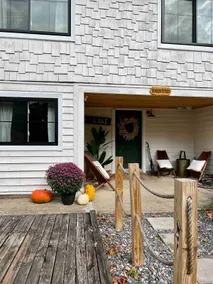 Riverside Retreat - 3 bed 1 1/2 bath cottage - Image 2