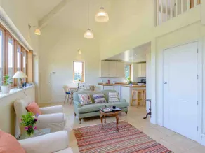 Barn Ann-exe, Sleeps 4, Garden, Parking spaces - Image 2