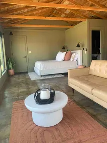 Relaxing Lakefront Escape w/ Expansive Lake Views - Image 3