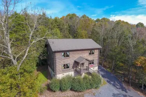 The Lee House #80 - The Cabins at Lexington - Image 3