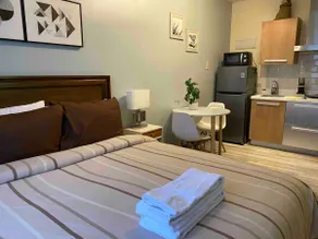 Amazing1BR w/pool &gym in Century City, Makati - Image 2