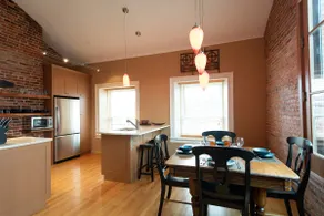 Historic Apartment Downtown Kingston - Image 5