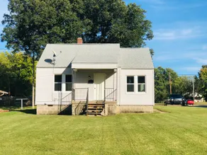 GrayHouse 2 BR/1 Bath, Central Locale+WIFI+Pets OK - Image 4
