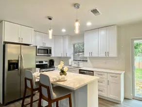Impeccable 3 BR Beach Home Near Famed Atlantic Ave - Image 5