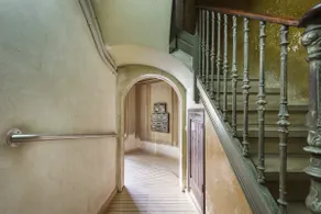 Vintage Concept Flat in Chic Neighbourhood - Image 3