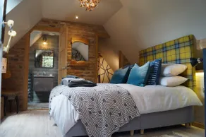 The Old Maple Lodge-Luxury Private Annex with a view in rural setting - Image 5
