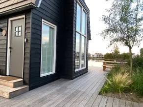 Lovely house on the water - Image 2