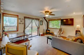 Cedar Cabin - Hot tub, backyard creek, fast wifi - Image 4