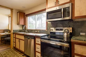 The Urban Rosewood Bungalow - Image 5