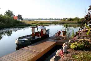 The Montgomery-Historic Lakefront Home / house - Image 3