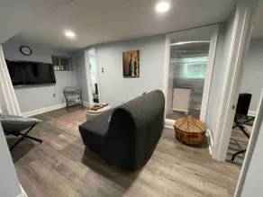 Cozy DC Suite Near Basilica, CUA - Parking & Metro - Image 2