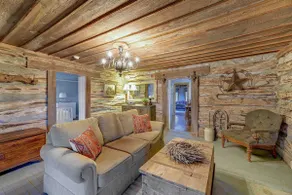 Cozy 1800’s Hill Country Casita - Image 5