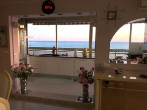 Penthouse apartment for 2-4 people, direct sea access - Image 4