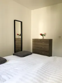 3 Royal View Apartments - Image 2
