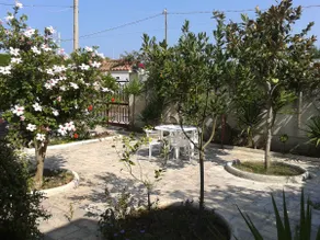 Lecce - seaside: villa with garden - Image 5