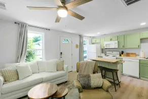 Cozy Roland Cottage >1 Mile From Hospital - Image 3