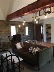 Stone Wine House - Image 3
