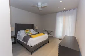 Exclusive downtown Garden Apartment - Image 5