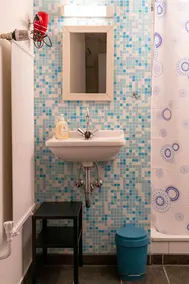 Quiet room, Ehrenfeld, private entrance, central - Image 4
