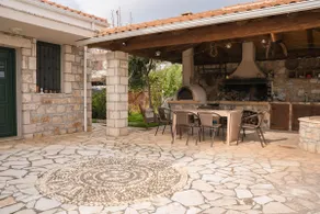 Sea view 3 bedroom house with swimming pool - Image 5