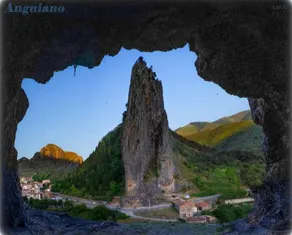 Petra and Armando's house - Image 2