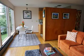 Stunning Views - Queen Anne apt with Free Parking - Image 3
