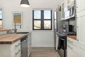 2 WKEDs left in SEPT! 5*Condo DT Saugy & Parking! - Image 4