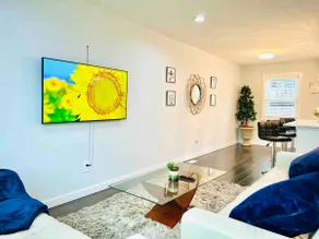 MODERN SLEEK 4-BEDS 2-BATH - Image 3