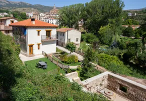Accessible apartment with a private garden - Image 3