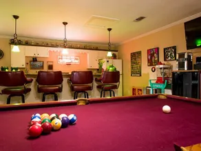 7 bed, 5 bath, 5 acres, Pool, Hot Tub, Gameroom - Image 5