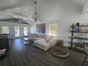 Cutest Damn House in the Bay with new Golf Cart - Image 4