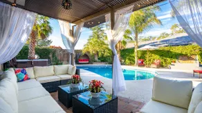 Tropical Oasis with Pool & Hot Tub 30min to Sonoma - Image 2