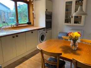 Cosy old cottage, close to Huntly train station - Image 4