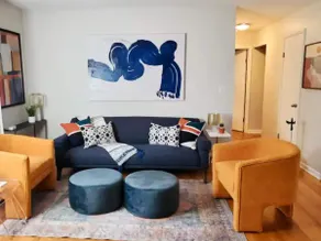 Modern clean 2Bd1ba* ParkFree* 1G wifi *Desk*King* - Image 5