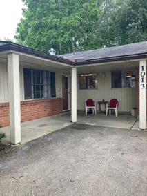 Spacious Home, Quiet, near Airport - Image 5