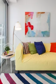 Walk to Galleries From an Artful Studio in a Boho Area - Image 5