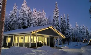 Arctic Villa Tuomi – Romantic 2BR w/ Hot Tub+sauna - Image 5