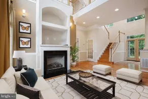 Magnificent Water Front Property - Image 2