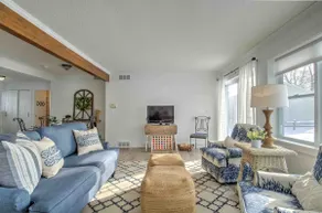 Cheerful 4 bedroom cottage in Clarklake. - Image 4