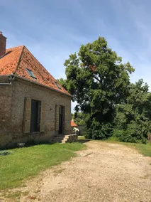 The castle farm - Image 4