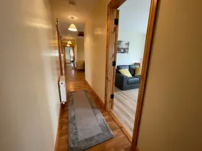 Comfortable 3 Bed,Entire Home with Double And Twin - Image 5