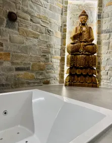 Private luxury loft with spa bath. - Image 5