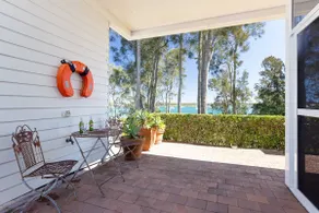 'Corlette Waterfront', 2/44 Danalene Parade - Waterfront Luxury, WIFI, Aircon, Parking pour bateaux - Image 5
