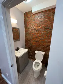 New York inspired brick house 4 mins from Train !! - Image 4