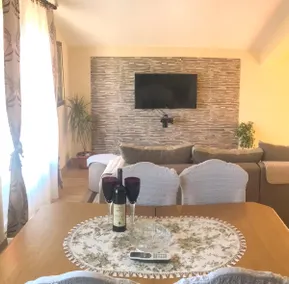 Peaceful family holiday apartment ”Jovana” - Image 3