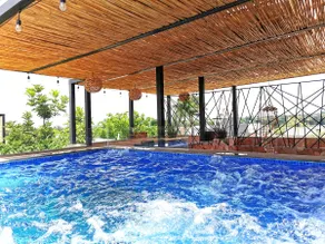 Private bungalow with glass Jacuzzi and garden - Image 4