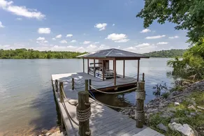 Come have fun in the sun on the Tennessee River with a private dock - Image 3